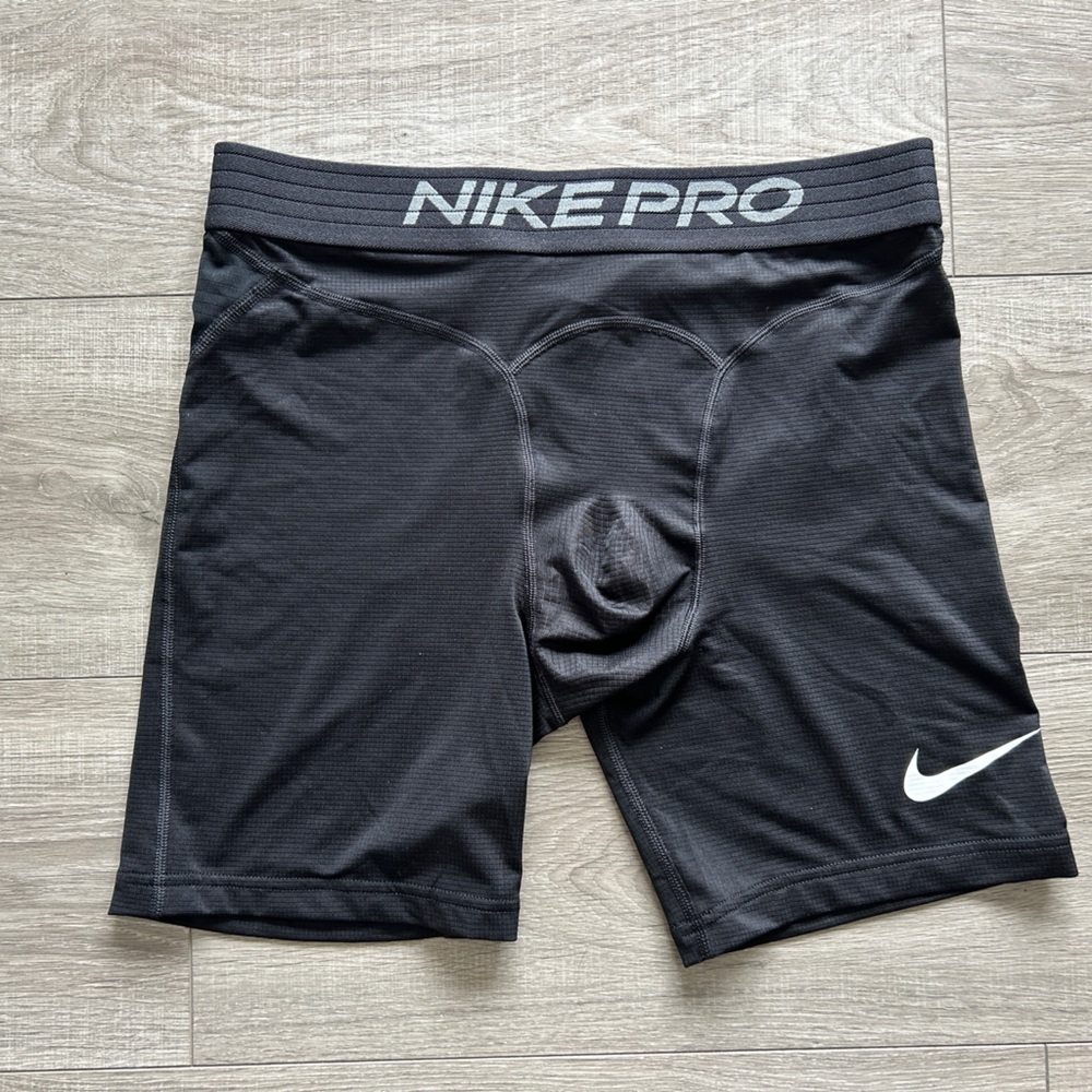 Nike Pro Black Compression Shorts Size L Men’s Training